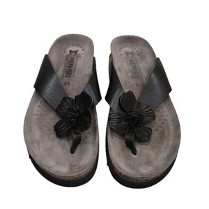  Mephisto Helen Flower black leather thong sandals Size39